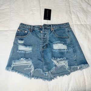 distressed jean shorts never worn